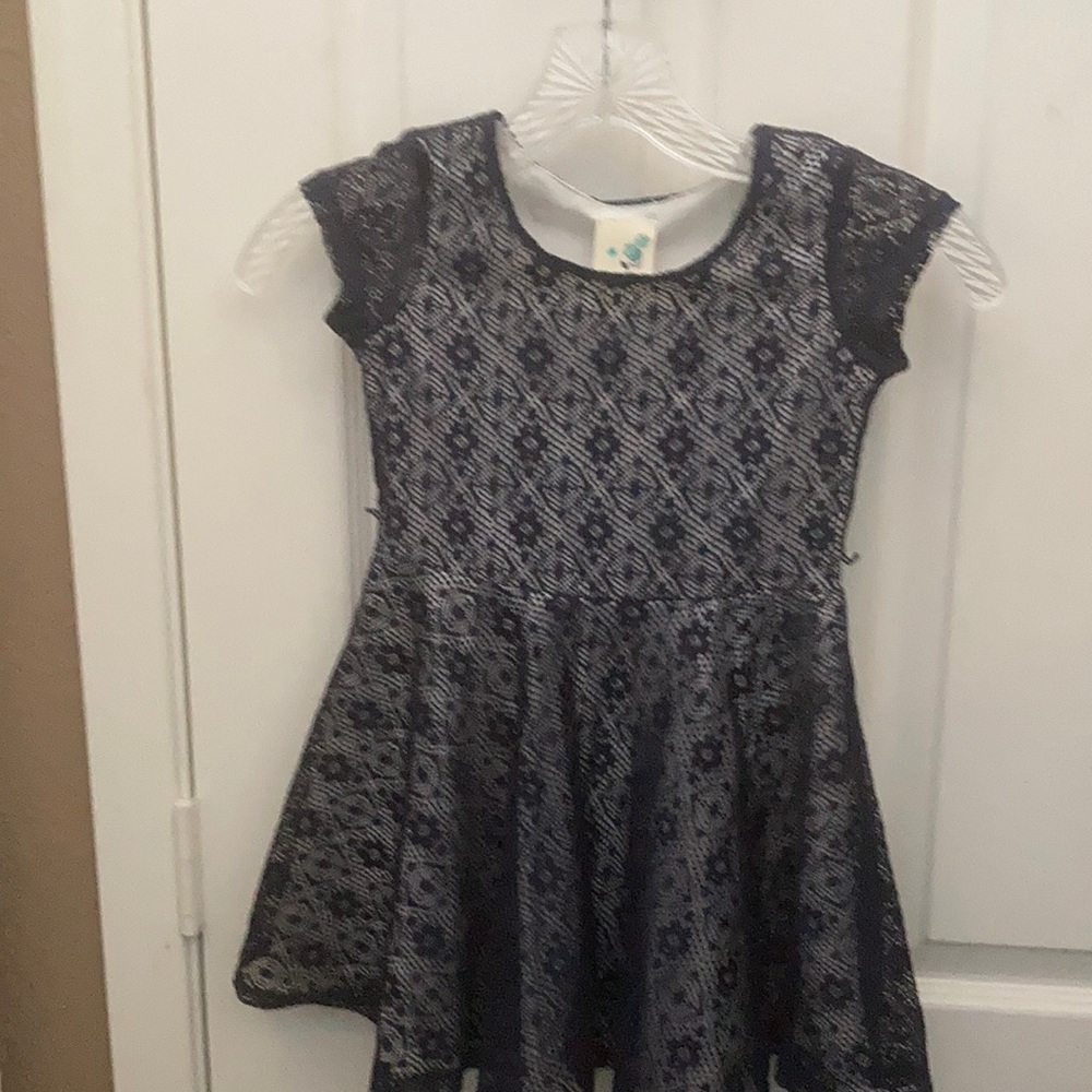 FINAL MARKDOWN Girls lily bleu dress 4